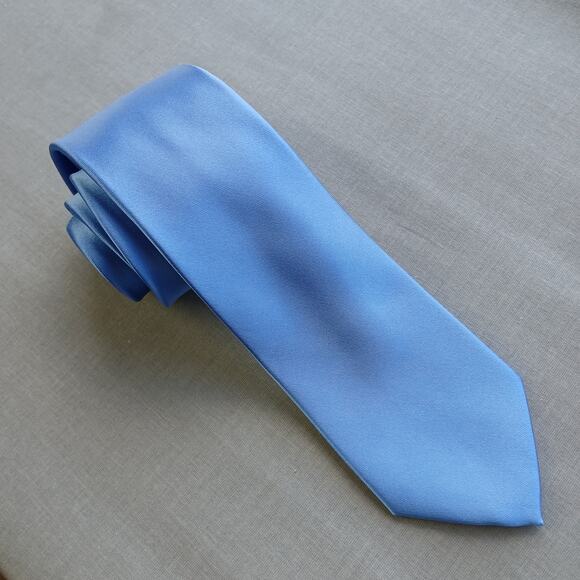 Croft & Barrow Light Blue Satin Necktie 60" L 2.5" W polyester - Picture 1 of 8